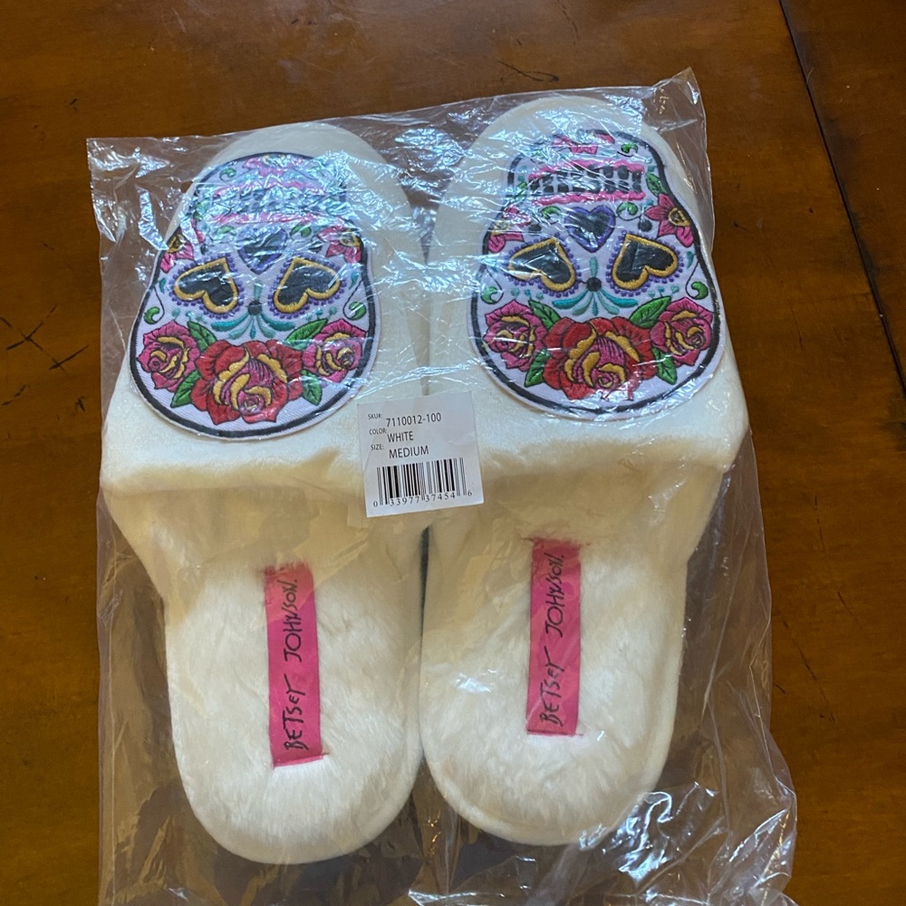 Betsey Johnson Slippers